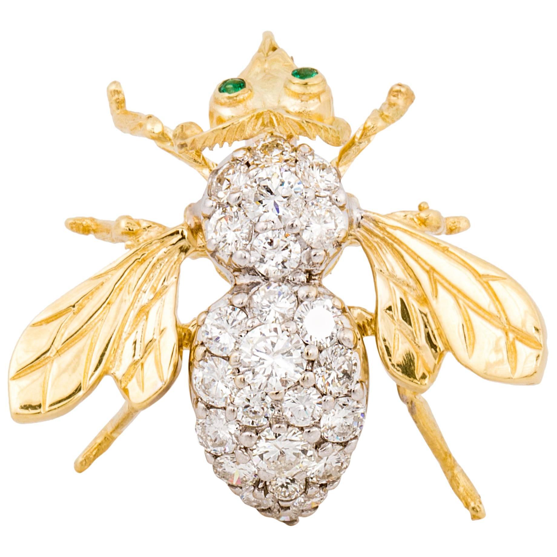 Diamond Bee Pin in 18K Yellow Gold For Sale