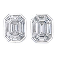 2 Karat facettierter Smaragd (jeweils) Pie-Cut Smaragdform  Diamant-Ohrstecker mit Lünette