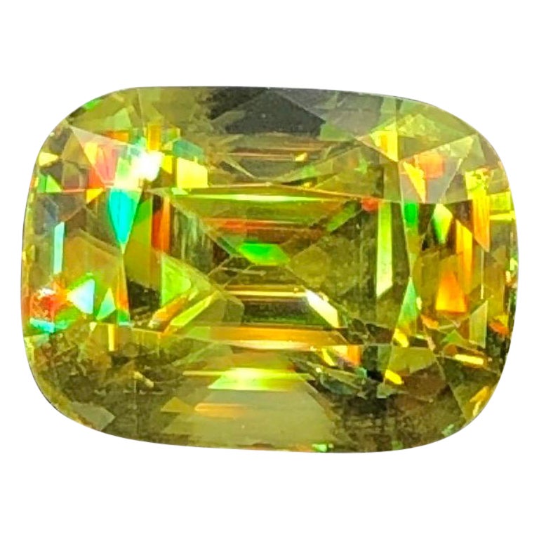 Gorgeous Lime Green Sphene 3.75ct Madagascar For Sale