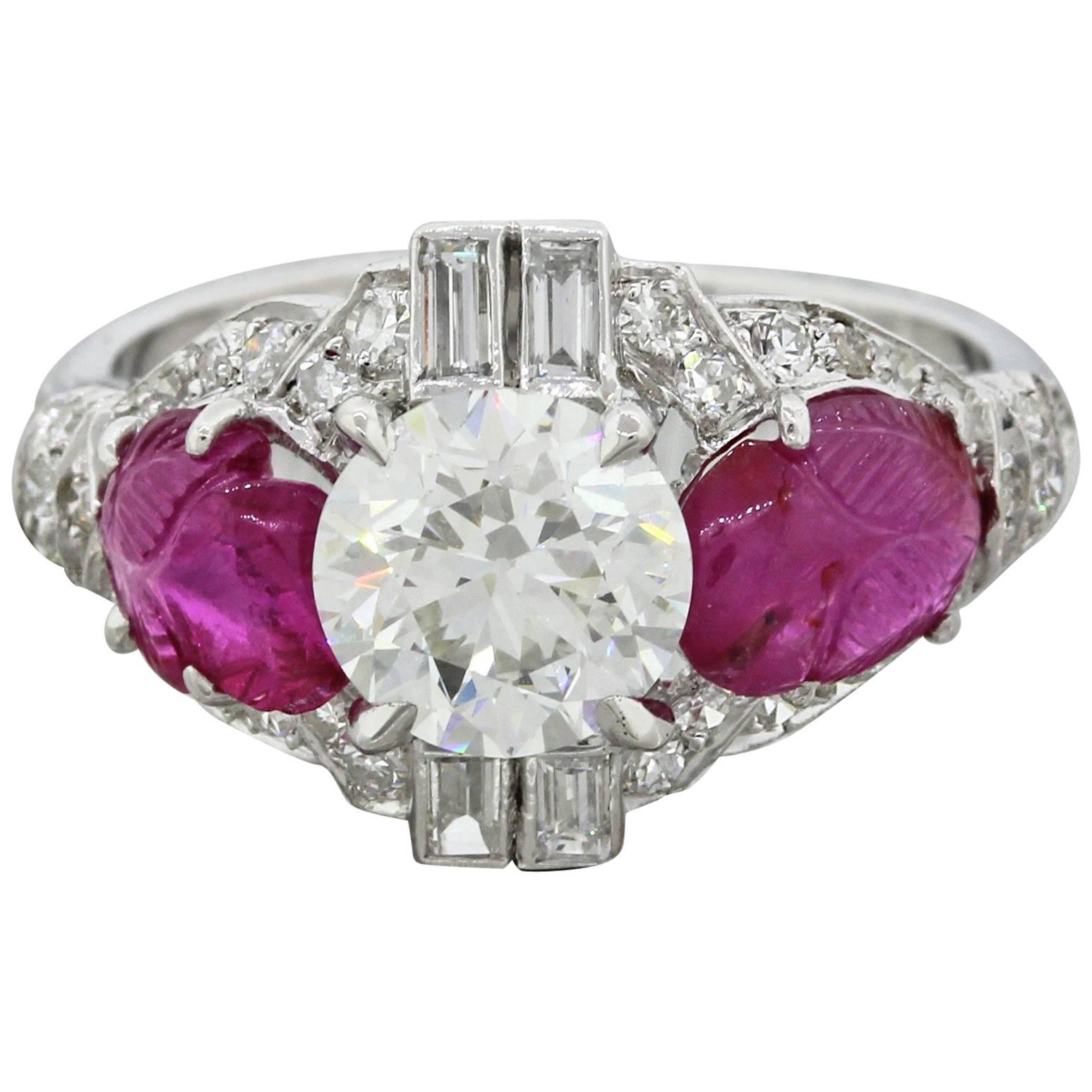 1920 Antique Art Deco 2.50 carat Diamond Rubies Platinum Engagement Ring For Sale