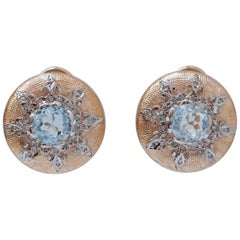 Aquamarinfarbene Topase, Diamanten, Ohrringe aus Roségold und Silber.