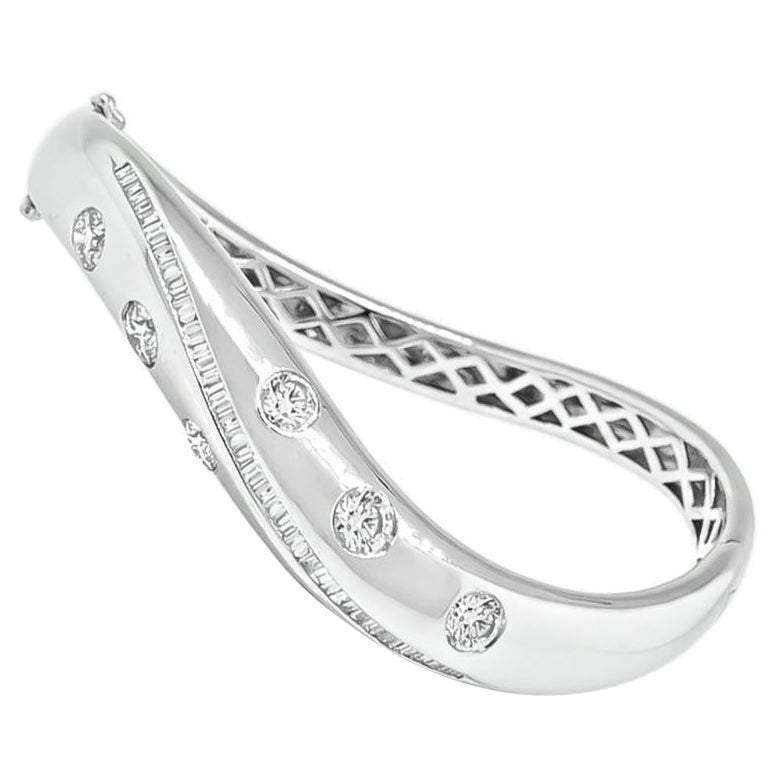 5.00ct Diamond Gold Bangle