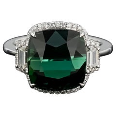Anello cocktail con tre pietre di tormalina e diamanti certificati
