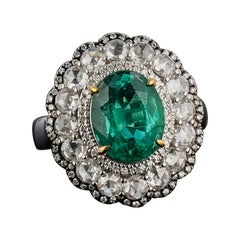 Certified 2.70 carat Emerald and Diamond Cocktail Ring