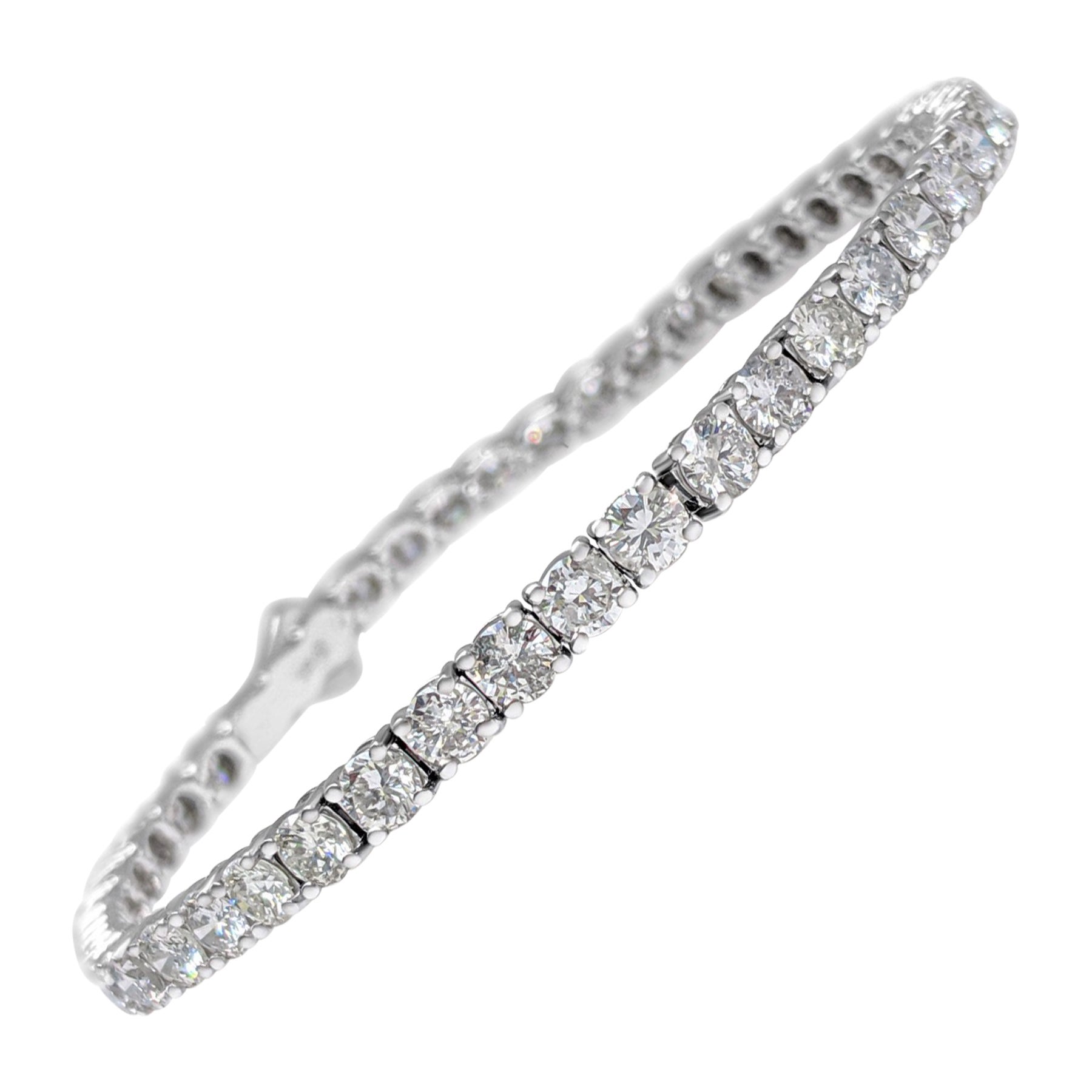 NOTRE RÉSERVATION - Bracelet tennis en or blanc 14 carats avec 8,00 carats de diamants