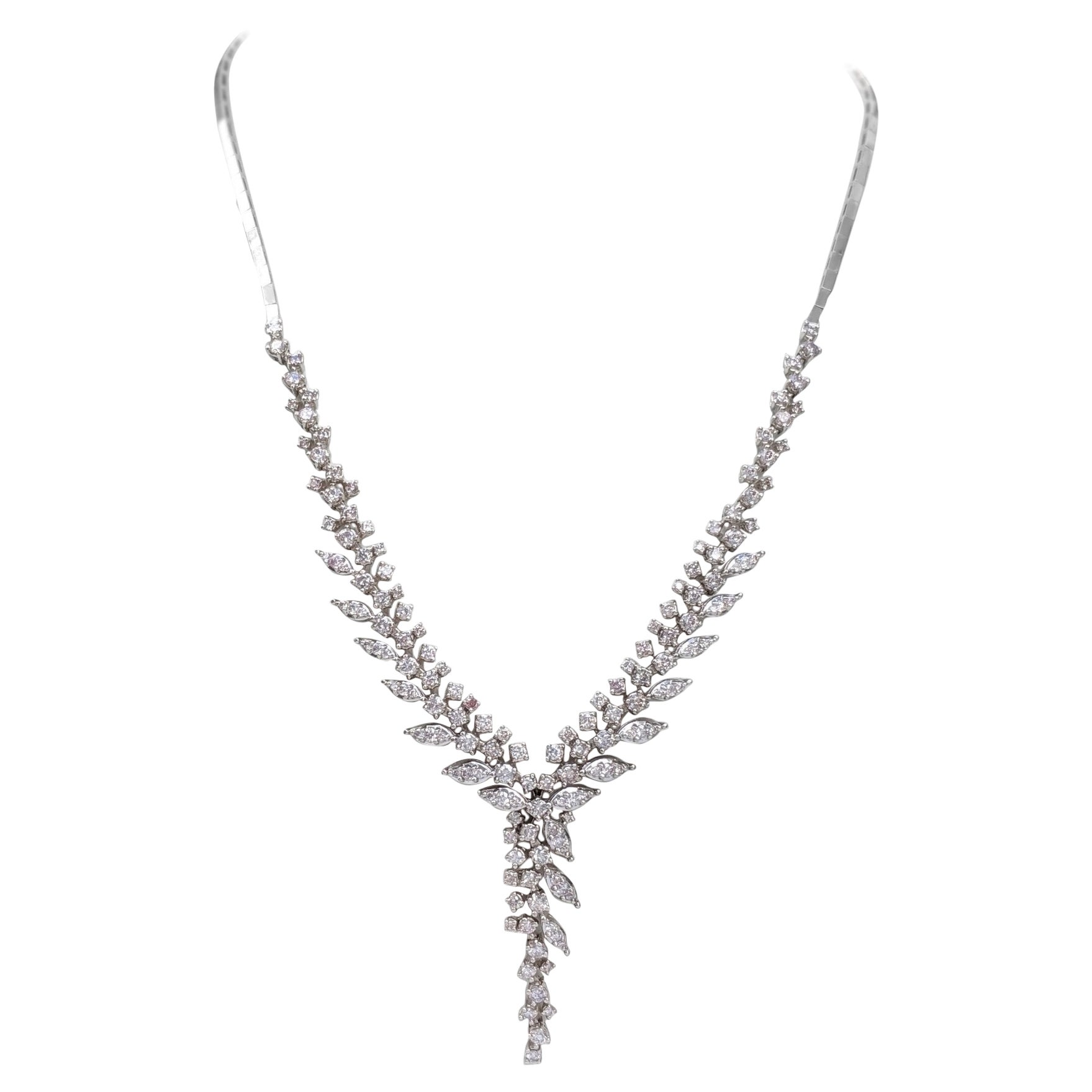 NO RESERVE! - 2.45Ct Fancy Pink Diamond 14 kt. White Gold Pendant Necklace