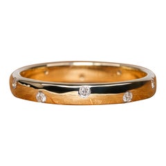 Anello a fascia con diamante naturale rotondo in oro 14k Anello da sposa a eternità completa.