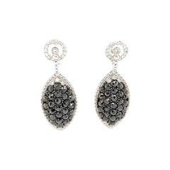 Pendientes de gota de oro blanco con diamante negro de 4,33 quilates