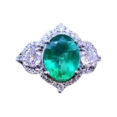 AIG Certified 2.82 Ct Zambian Emerald 1.00 Ct Diamonds 18k Gold Ring