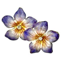 Pendientes Victorianos Bisque Esmalte sobre Oro Flor de Lavanda con Centros de Diamantes