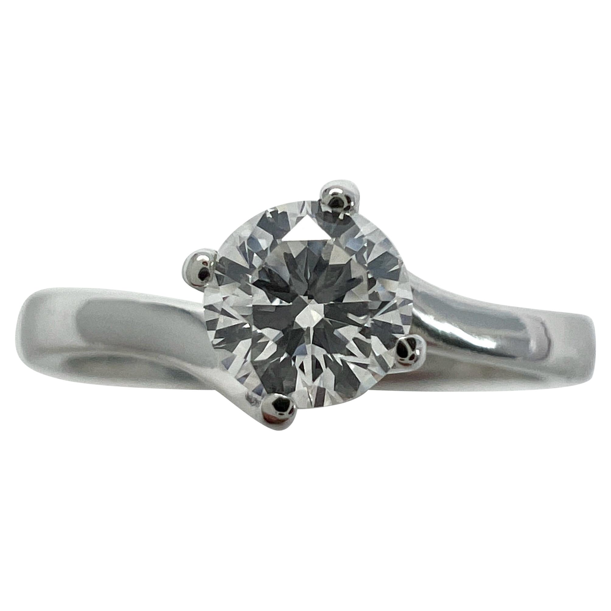IGI Certificado Diamante Natural Redondo D Flawless Anillo Solitario de Platino 950 en venta
