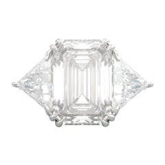 Diamante talla esmeralda de 3,01 quilates certificado por el GIA con trillones de diamantes