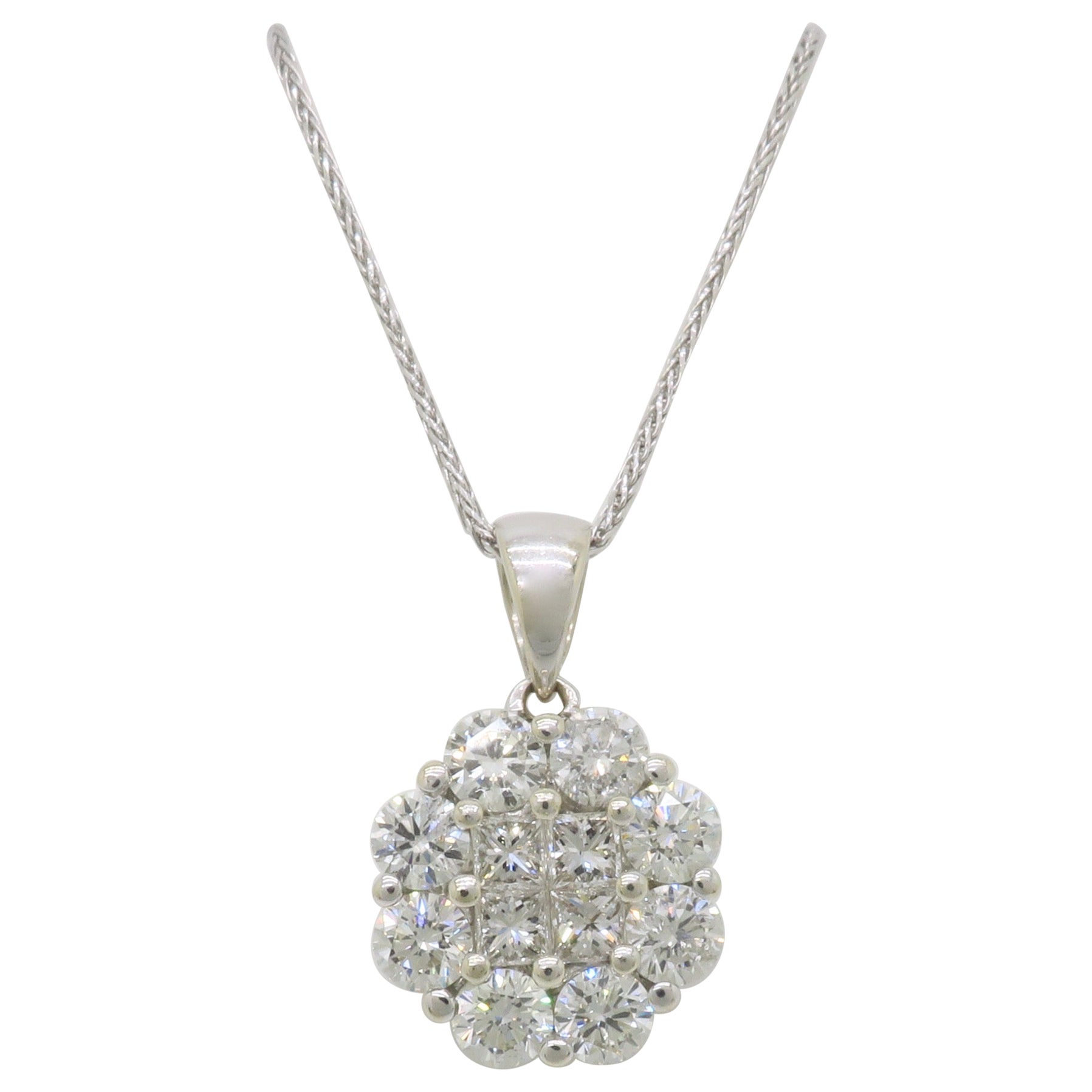 Colgante Racimo de 1,60 TQW de Diamantes en Oro Blanco de 14k