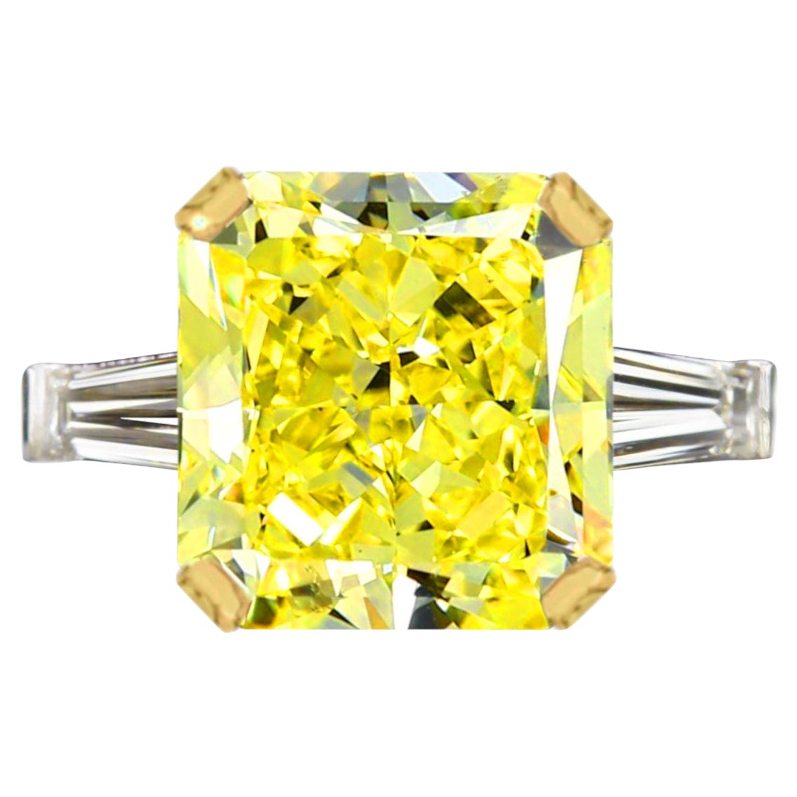 Anillo de Diamante Amarillo Intenso Fantástico de Corte Radiante Certificado por GIA de 3 Quilates