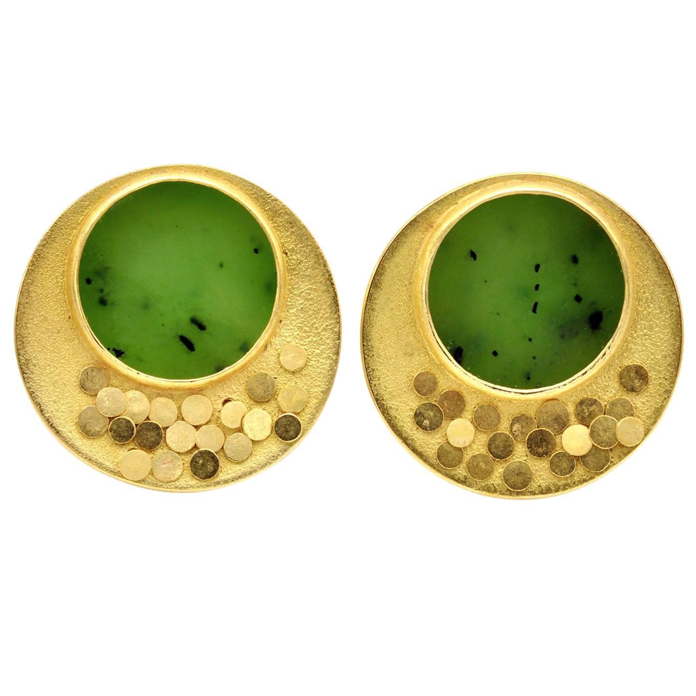 Zobel Jade and 18-Karat Gold Round Clip-On Earrings For Sale