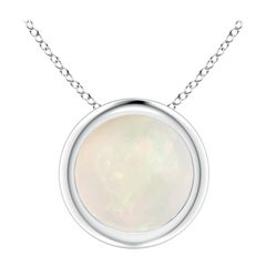 Pendentif solitaire en platine pour femme avec opale ronde sertie d'un chaton (taille 7 mm)