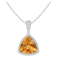 Pendentif en or blanc 14 carats avec citrine trillion sertie sur lunette naturelle et milgrain