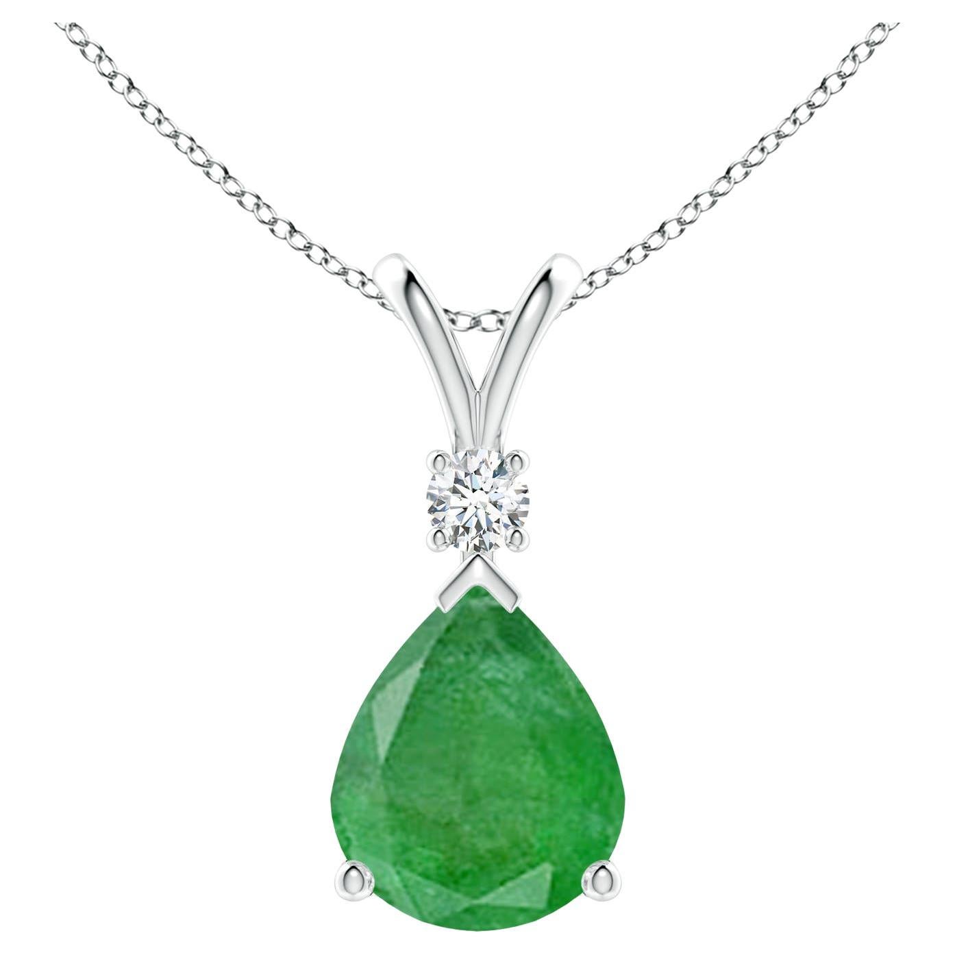 Natural 4.5 ct Emerald Teardrop Pendant with Diamond in Platinum