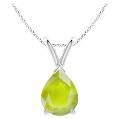Colgante solitario de peridoto natural en forma de pera en V de 1,6 ct en oro blanco de 18 quilates