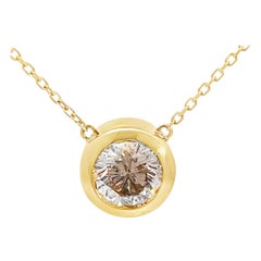 Colgante de Diamante Natural Champán Solitario de 2,66 ct en Oro Amarillo de 14k, Engastado en Bisel
