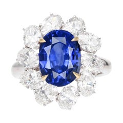 GRS-zertifizierter 3,94 Karat unbehandelter VIVID Blue Cushion Saphir Ring mit Kissenschliff