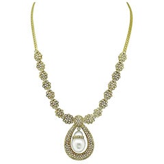 Collar de Oro con Perlas del Mar del Sur y Diamantes 10.00ct