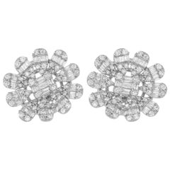 Orecchini a fiore in oro bianco 14K con diamante da 1,50 carati