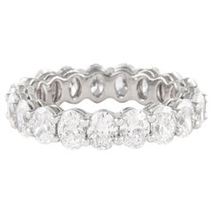 Alexander Beverly Hills 4,54 ct Diamante talla ovalada Anillo de la eternidad 18k Oro blanco 6,5