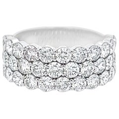 Alexander Beverly Hills Anillo de media eternidad de tres filas de diamantes redondos de 2,73 ct 18k