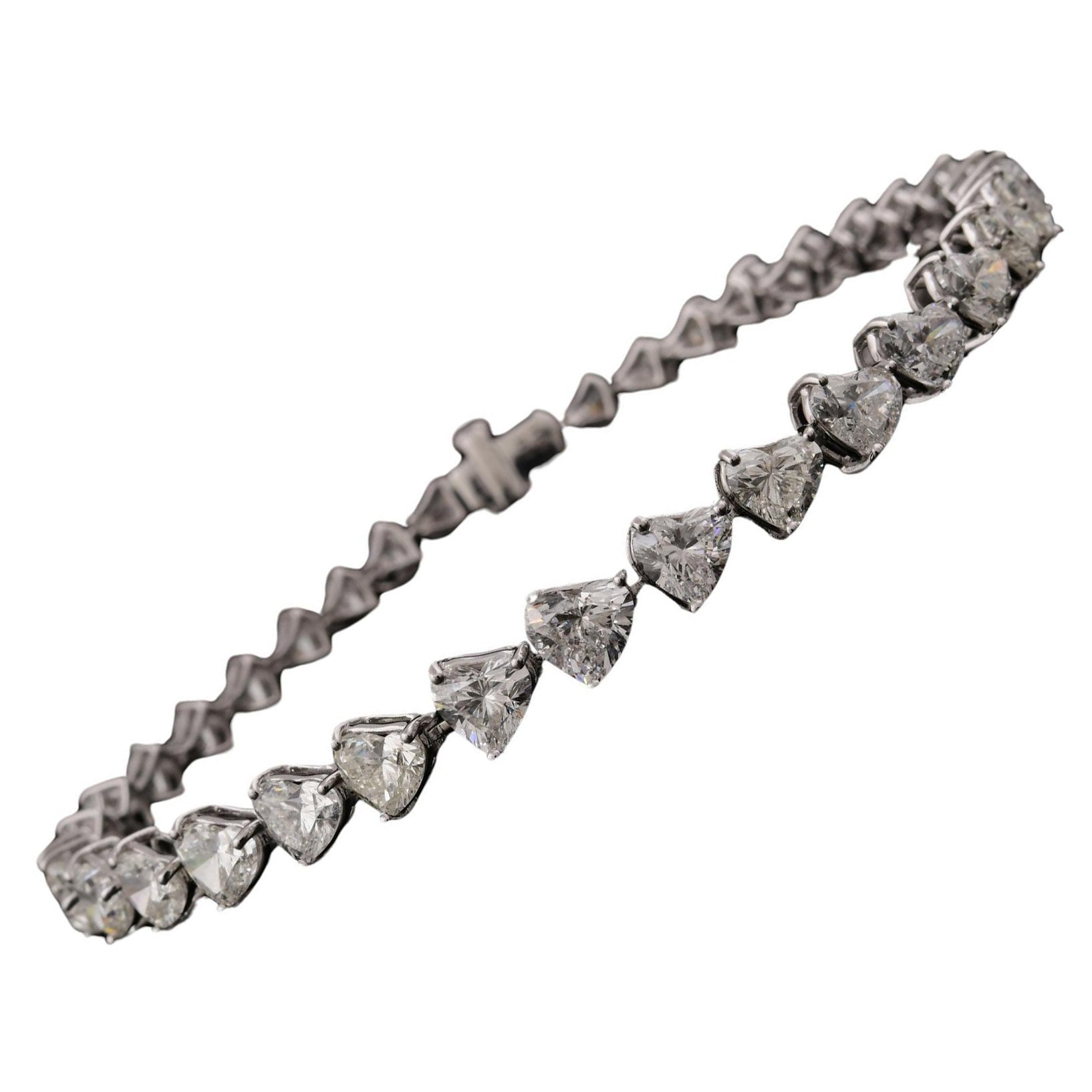 Bracelet tennis en or blanc 14 carats avec diamants en forme de cœur de 10,4 carats de pureté SI