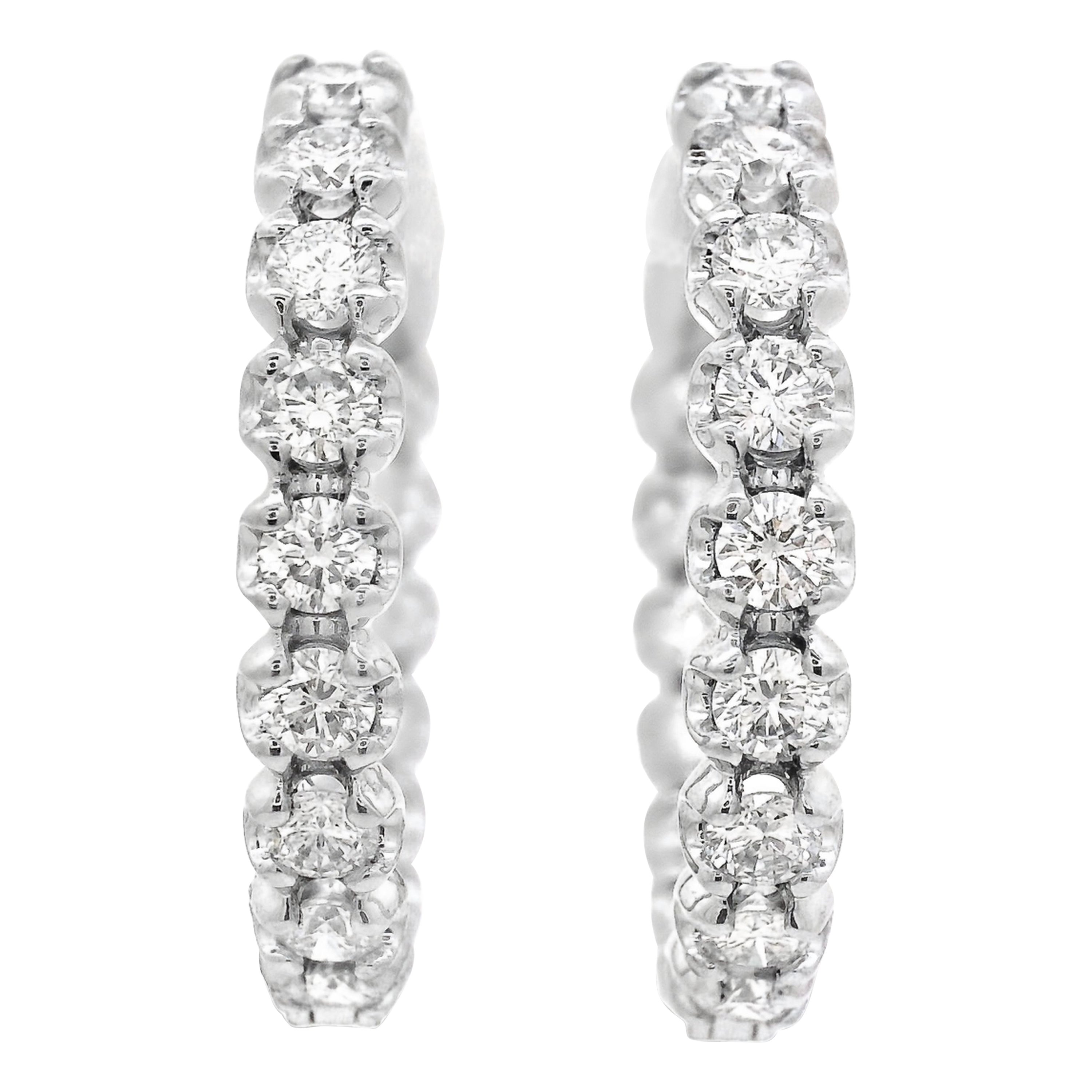 Alexander Beverly Hills Orecchini a cerchio con diamanti a forma di 2,14 carati in oro bianco 18 carati