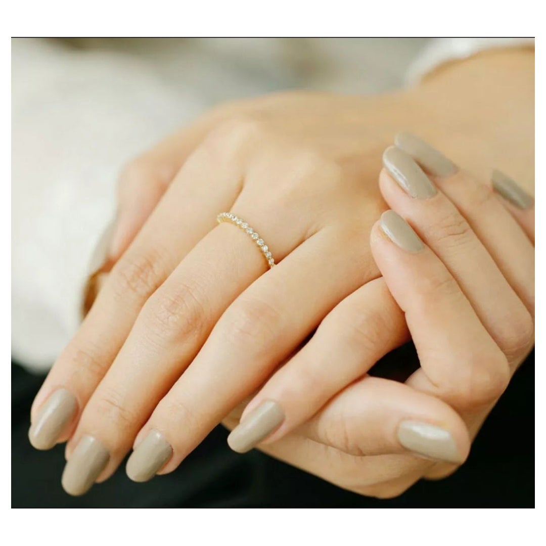 Anillo de diamantes en oro macizo de 14k Regalo de boda único para mujer .