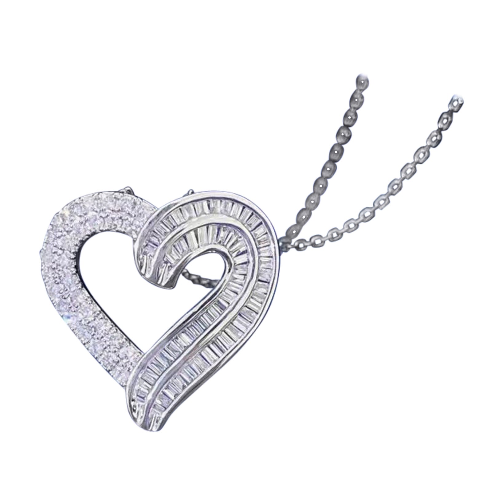 18K White Gold Diamond Heart Necklace