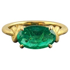 Bague de fiançailles Love Me Knot en or jaune 18 carats avec émeraude naturelle