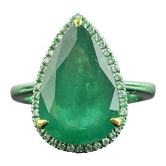 Esmalte verde certificado Anillo de cóctel de oro blanco de 18 quilates con esmeralda y diamantes de 7,59 quilates