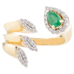 Bague cocktail ouverte de créateur en or jaune massif 14 carats avec diamants et émeraudes