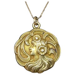 Jugendstil Göttin Jungfrau Medaillon Halskette Alfonse Mucha Wunderschön