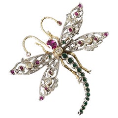 Estate Retro 2,75 cttw 14k Gold Dragonfly Ruby, Emerald & Diamond Spilla