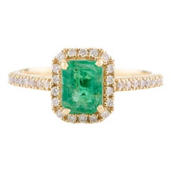 Verlobungsring aus 18 Karat massivem Gelbgold mit zertifiziertem Smaragd-Halo und Diamant für Damen