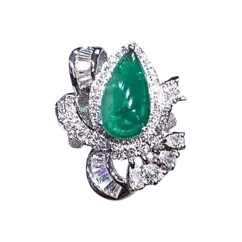 AIG Certified 6.00 Ct Zambian Emerald 2.10 Diamonds 18K Gold Cocktail Ring