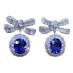 Saphirs de Ceylan certifiés AIG, 4.15 carats  Boucles d'oreilles en or 18K avec 2,40 ct de diamants
