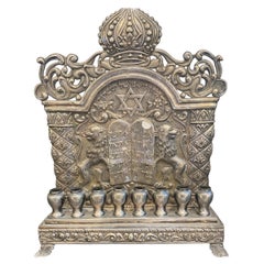 Menorah de Hanukkah de plata europea del siglo XIX