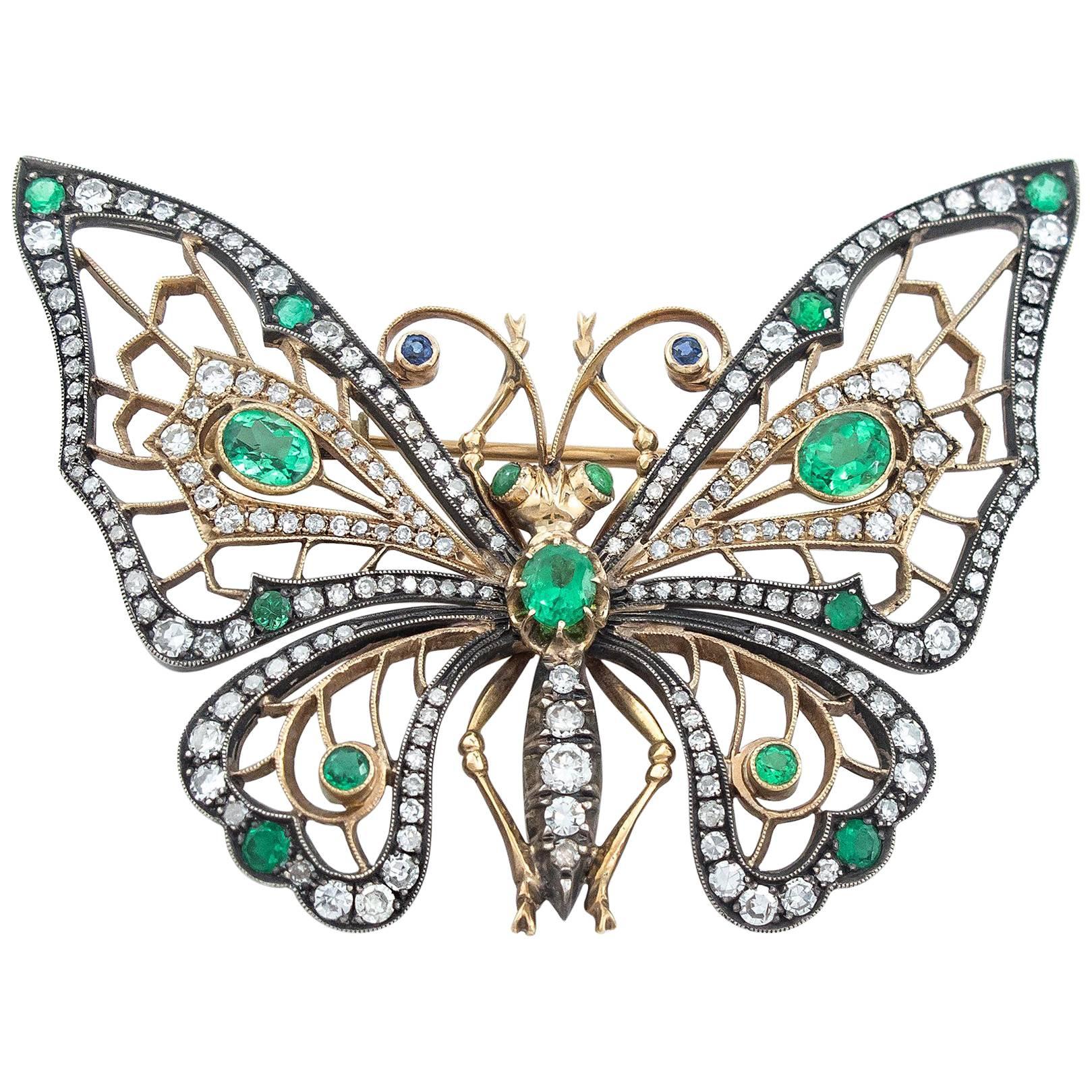 Splendid Emerald Diamond Butterfly Brooch For Sale