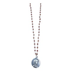 Collana con catena in argento con medaglia della Vergine Maria e corniola Rosario