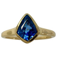 1.05ct Vivid Blue Ceylon Sapphire Fancy Kite Cut 18k Yellow Gold Solitaire Ring