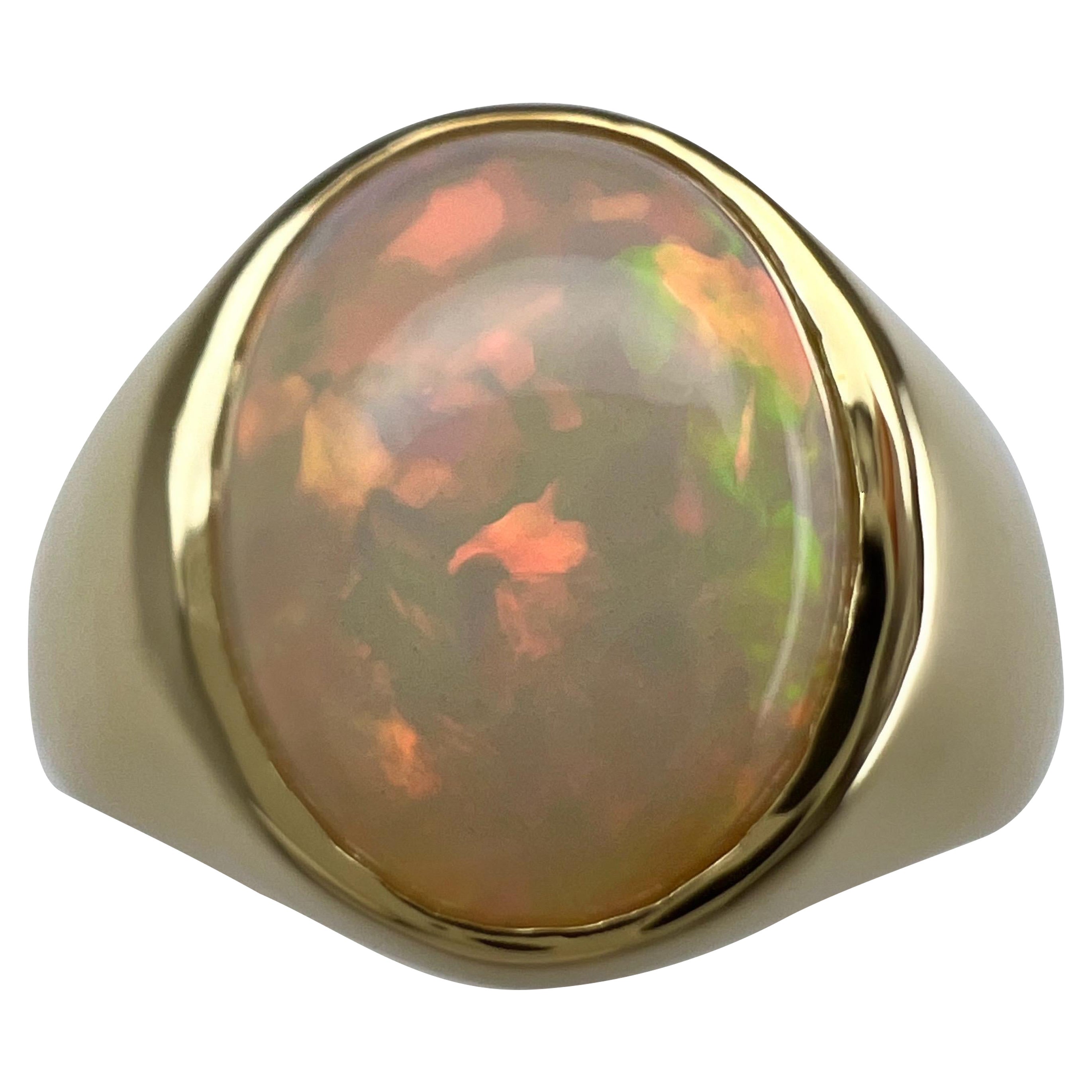 Signet rubover en or jaune 9 carats avec opale blanche naturelle cabochon ovale de 3,80 carats