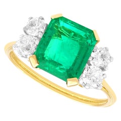 Esmeralda de 2,21 quilates y diamante de 0,60 quilates, anillo de oro amarillo de 18 quilates Circa 1935