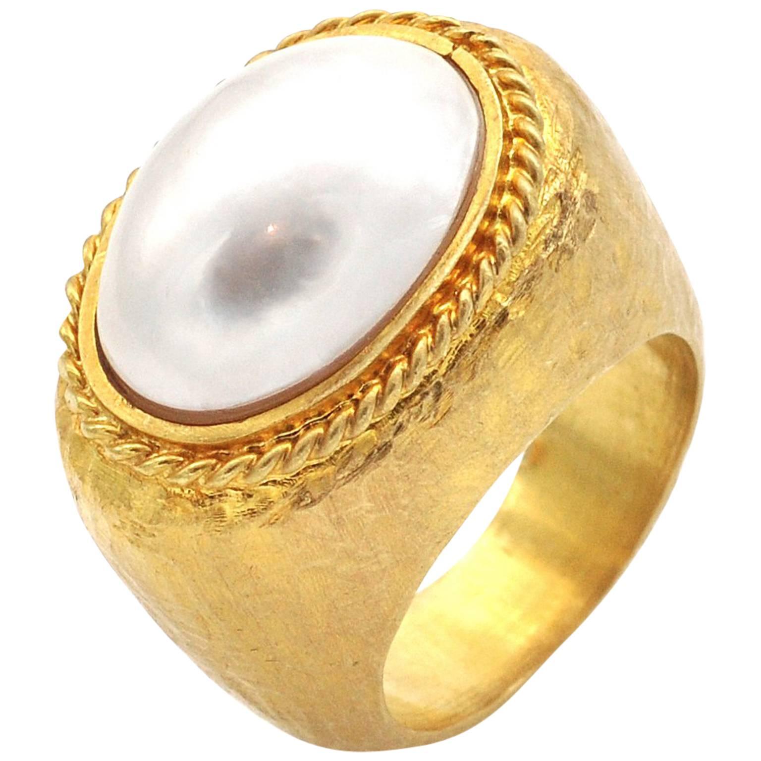 Mabe Pearl Hammered Gold Cocktail Ring