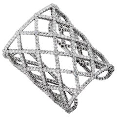 Boucheron, manchette en or blanc 18 carats avec 64,47 carats de diamants
