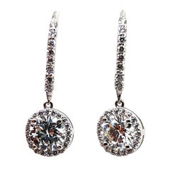 Pendientes de oro moderno con diamantes incoloros redondos naturales de 2,7 quilates certificados por EGL USA